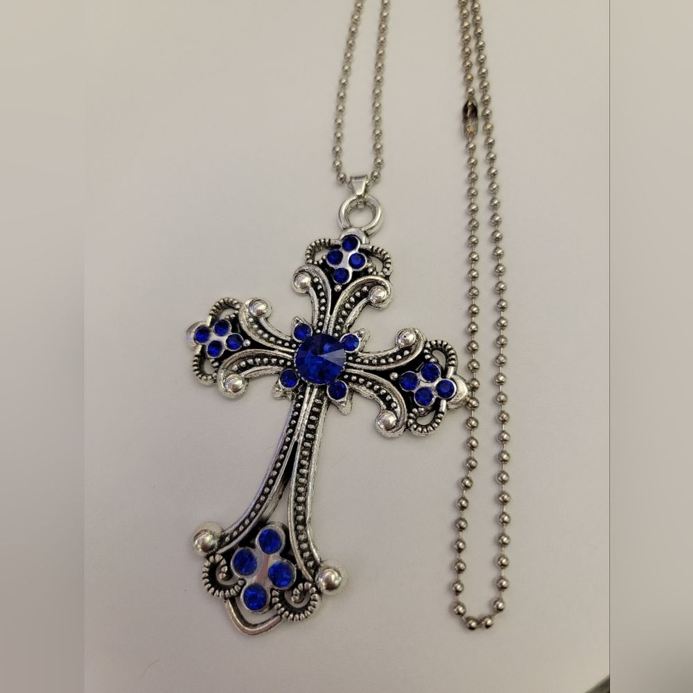 Elegant Silver and Blue Cross Pendant Necklace